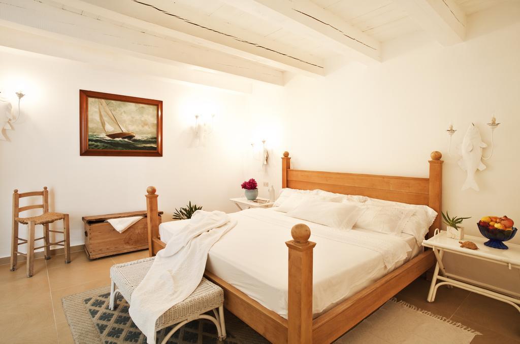 Villa Dei Tramonti Porto Rotondo Ruang foto