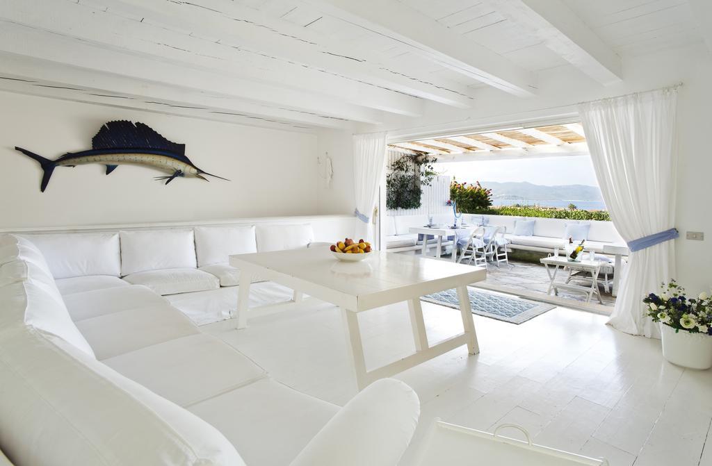 Villa Dei Tramonti Porto Rotondo Ruang foto