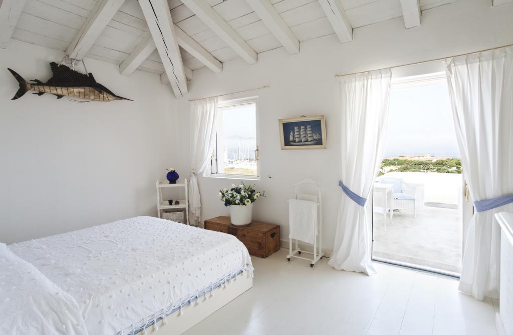 Villa Dei Tramonti Porto Rotondo Ruang foto